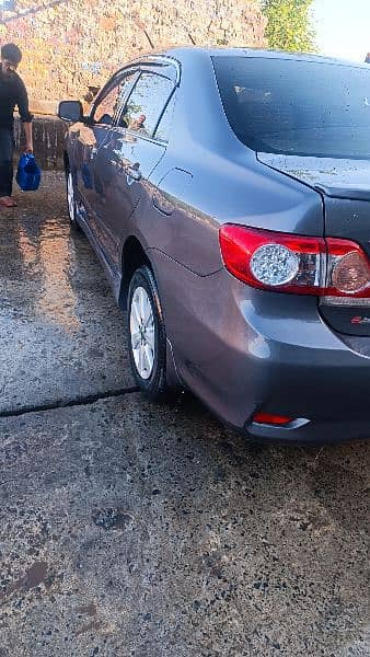 Toyota Corolla Altis 2012 Sr 6speed 3