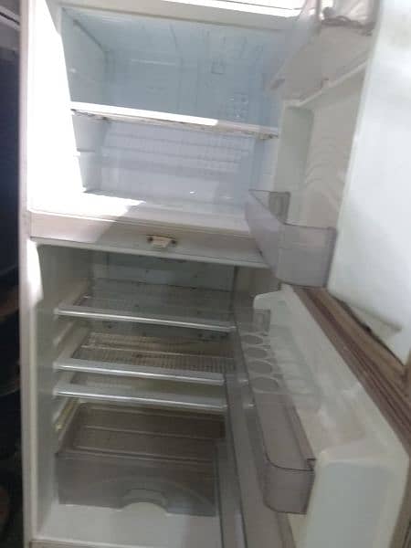 Dawlance Fridge, For Sale,
Good and running condition 1