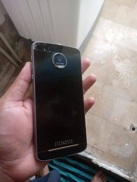 Motorola z force Droid 4gb RAM 32gb ROM 4