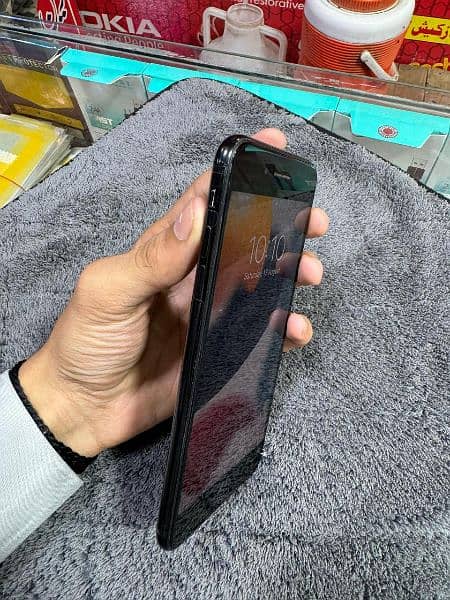 iphone 7 plus PTA 128 5