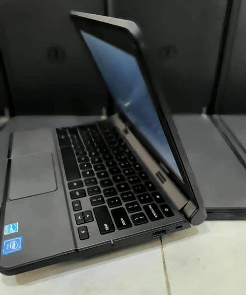 Dell Chromebook 3120 2