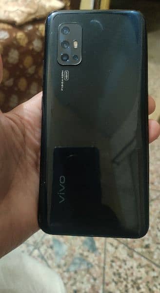 Vivo V 17 1