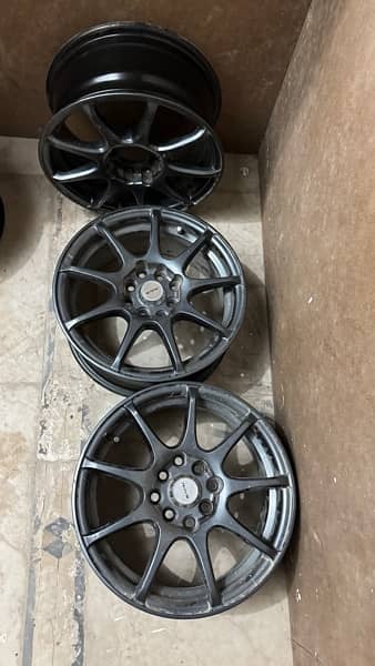 15 inch 4 nut alloy wheel 1