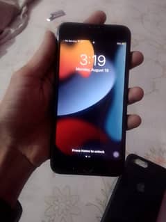 I phone 7Plus non pta hai 128BG finger nh chalta 0