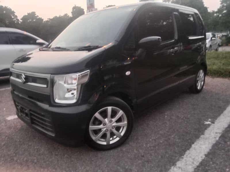 Suzuki Wagon R 2019 1