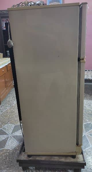 PEL Refrigerator Small Size - 0302-5887410 4