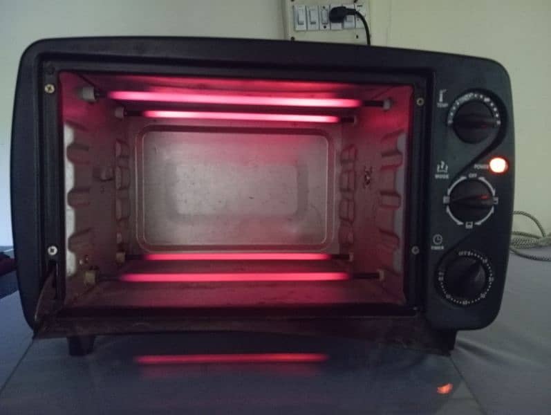 Toaster /Backing Oven Westpoint 1