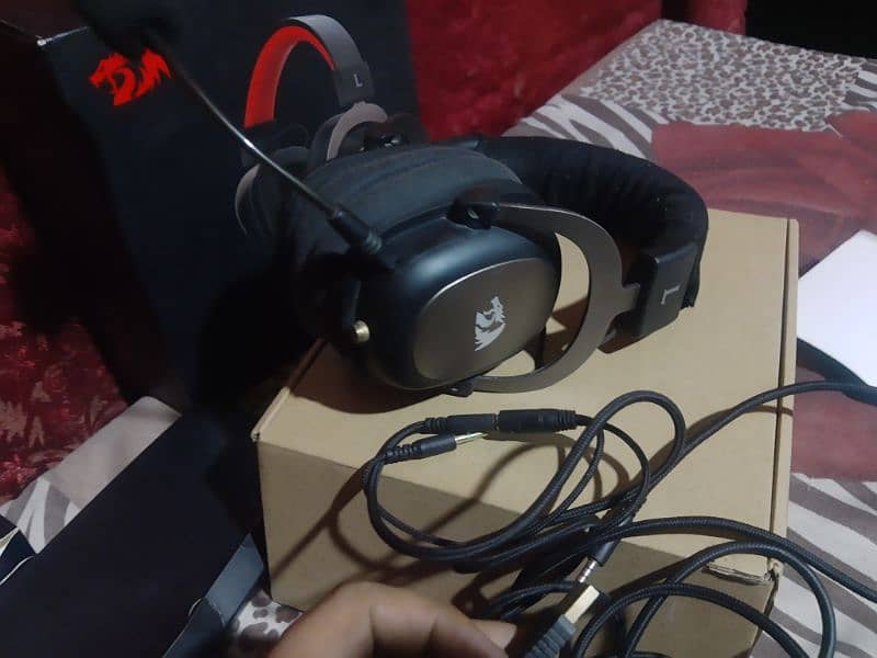 Redragon Zeus 2 gaming headphone 7.1 sound 3