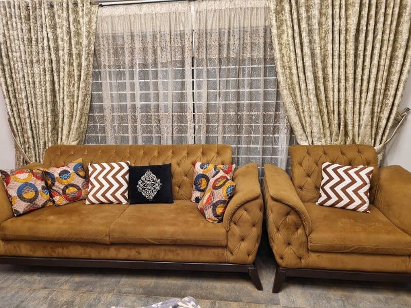 7 Seater Comfortable Sofa || Couch || New Condition 2