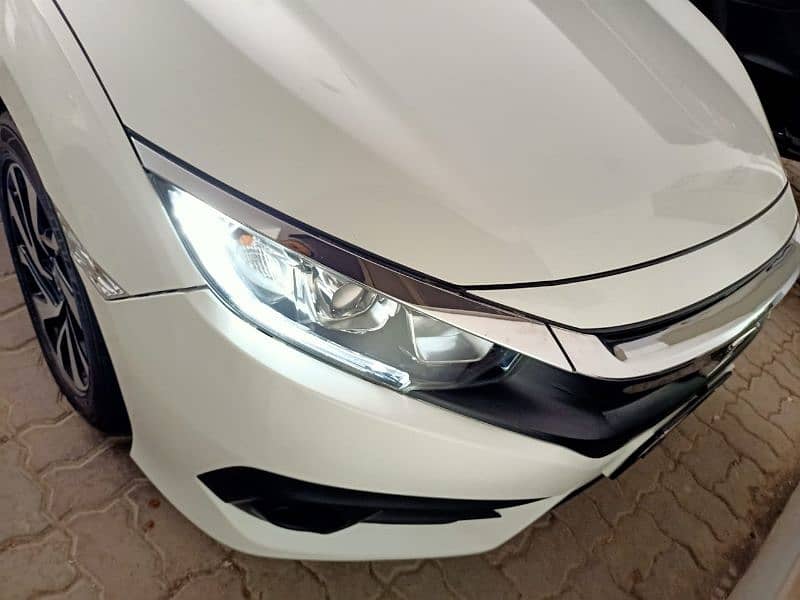 Honda Civic Oriel 2018 4