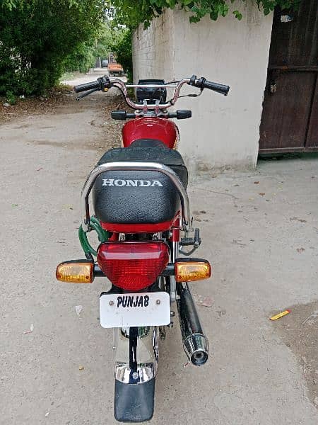 Honda CD 70 8