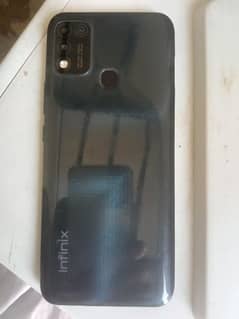 Infinix Hot 10 play 4/64 Lush condition One hand Ladies used18000