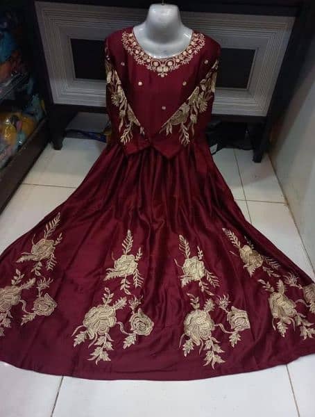 woman stitched shamoz silk embroidered maxi 4