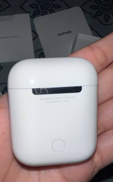 Original Apple Airpods generation 2 with charging case. MV7N2ZP/A 3