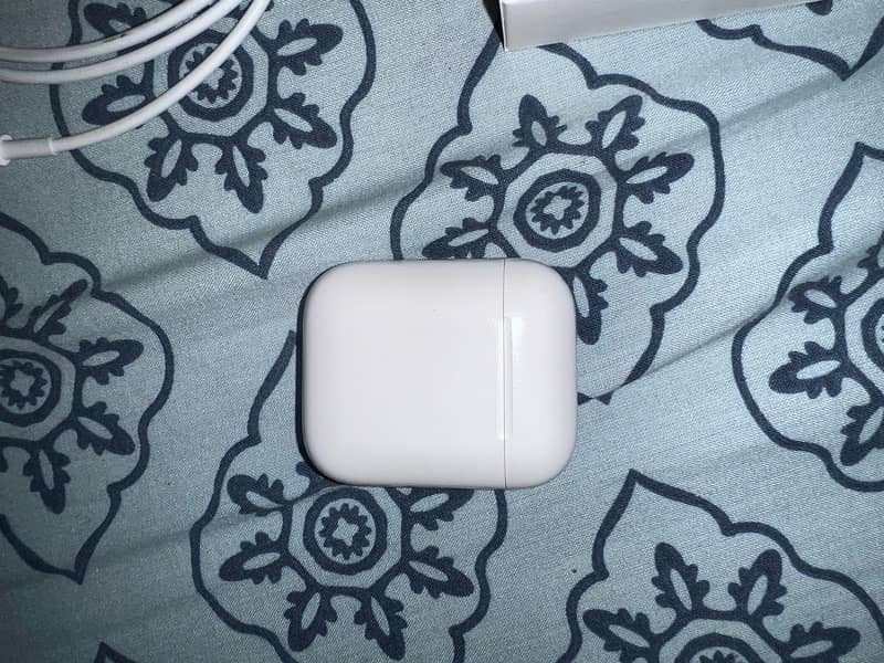 Original Apple Airpods generation 2 with charging case. MV7N2ZP/A 5