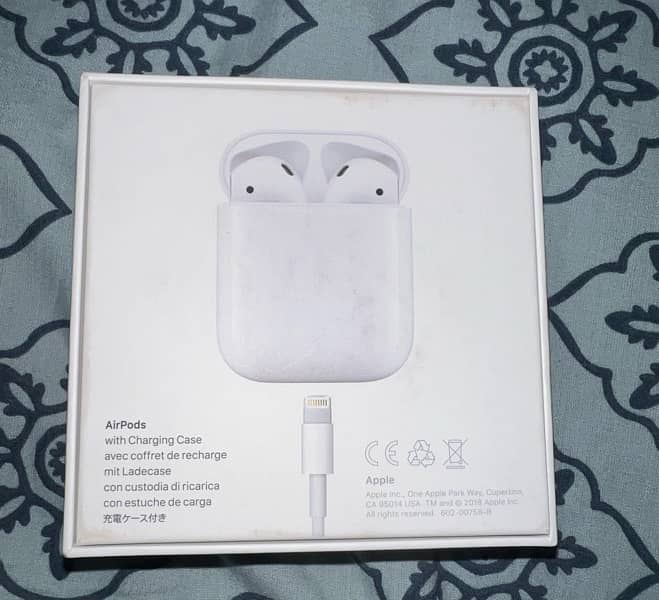 Original Apple Airpods generation 2 with charging case. MV7N2ZP/A 8