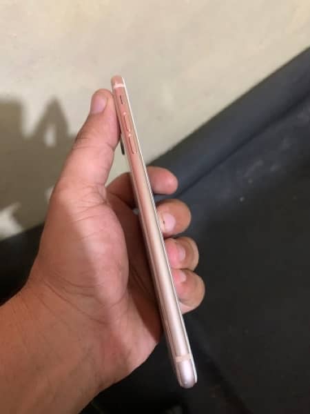 iphone 8 plus  PTA approved 64 gb 10/9 condition officially approved 7