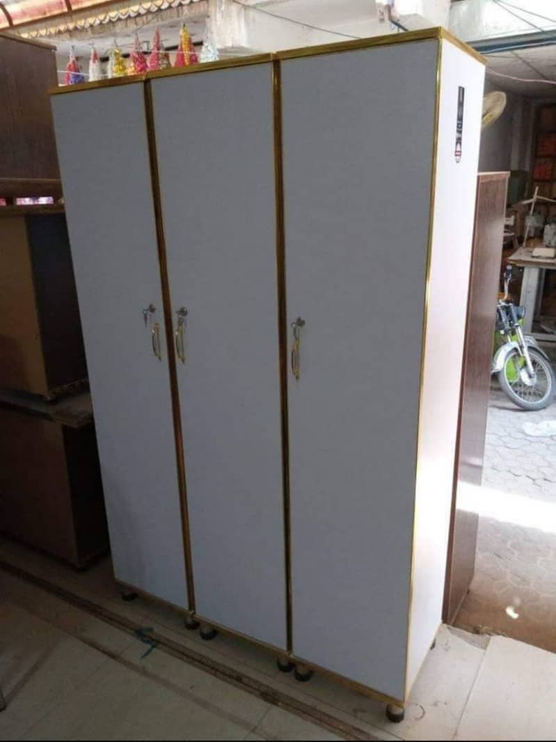 Wardrobe fo sale | Almari for sale  | wooden wardrobe 2