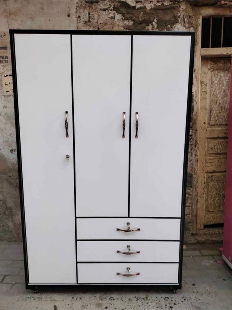 Wardrobe fo sale | Almari for sale  | wooden wardrobe 1