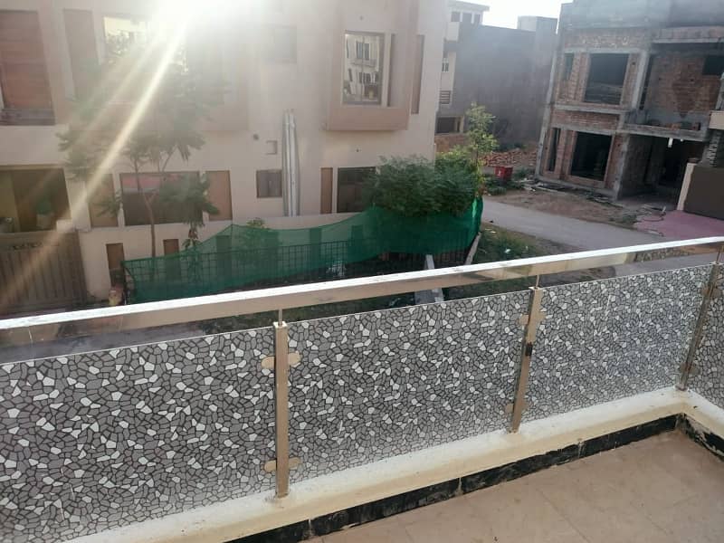 Bahria Town Phase 8, 5 Marla Designer House 4 Beds With Attached Baths Outstanding Location On Investor Rate 27