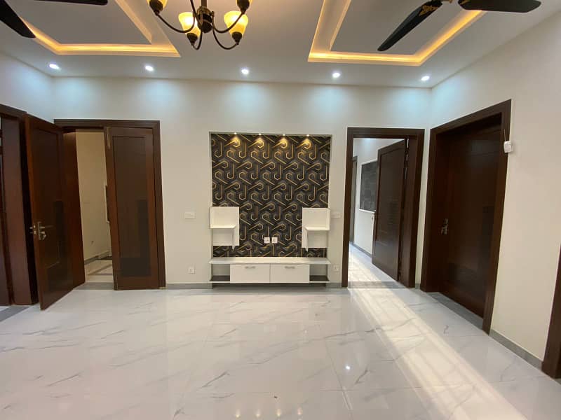 Safari Valley Phase 8 , 7 Marla Double Unit Designer House 5 Bedrooms With Attached Bath One Drawing Room Powder Room One Car Porch 2 T,V Lounge And 2 Kitchen'S One Servant Room With Bath Very Hot Location, Asking Price 2.55 2