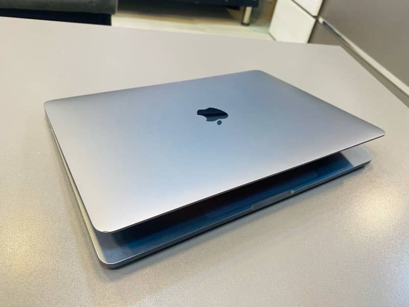 CTO MacBook Pro 13” Touchbar 2020 i5/16/1TB 4