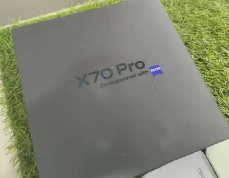 VIVO X 70 PRO 12+8/256 10/10 condition 5