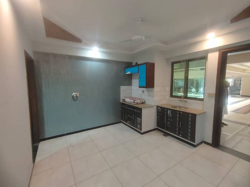 Unfurnished 1 Bedroom For Rent Top City 1 3