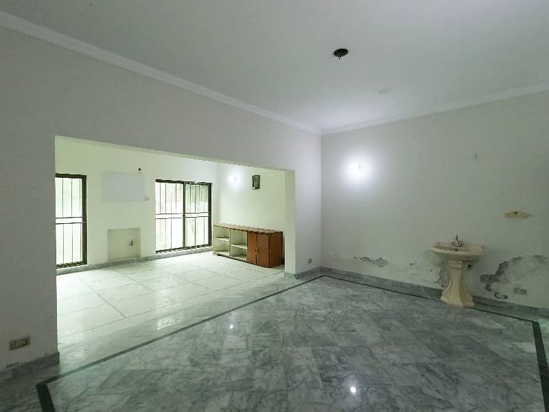 Corner Ideal House For Sale In Wapda Town Phase 1 - Block K1 12