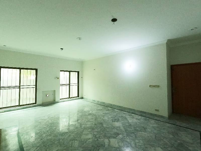 Corner Ideal House For Sale In Wapda Town Phase 1 - Block K1 15