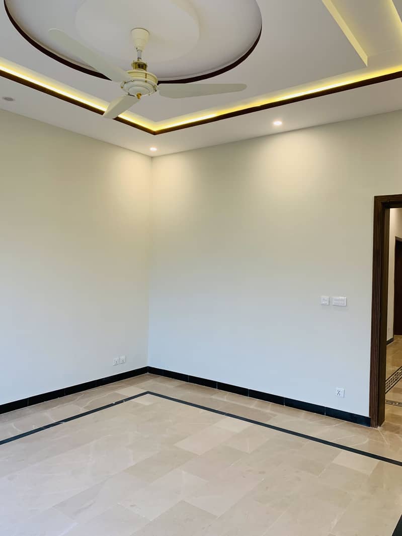 One Kanal Upper Portion For Rent In DHA Phase 2 7