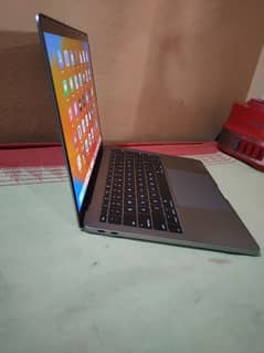 MacBook Pro 17 model