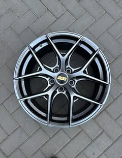 18 inches light weight alloys rims