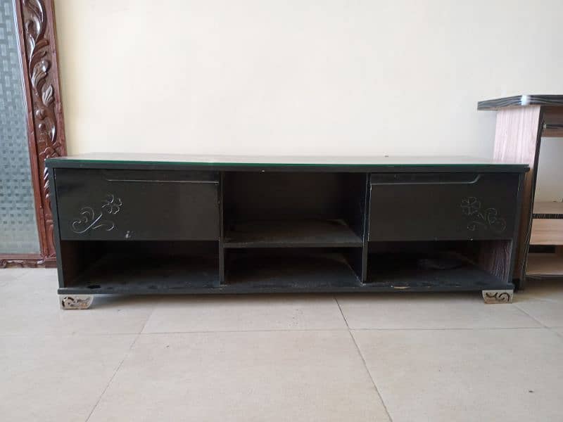 esthetic black marble table in best condition 2