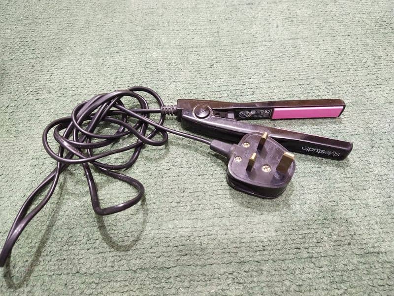 StyleStudio Straightener small 4