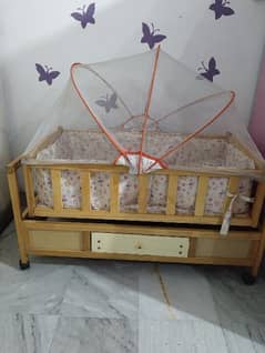 Baby cot bed