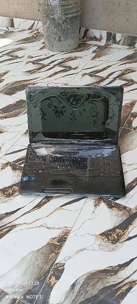 Toshiba satellite i3 4gb Ram 320gb hard 5