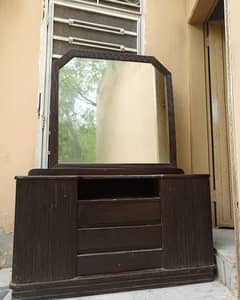 high quality wooden dressing table (2nd hand)