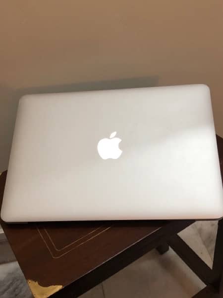 Apple Macbook Air 2015 13inch i5 8GB 128GB 9