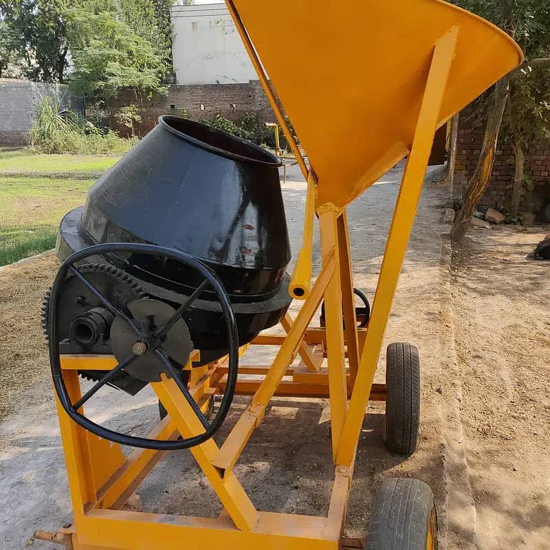 Concrete mixer machine اک فیکٹری کی تمام مشینری دستاب ہے۔ 2