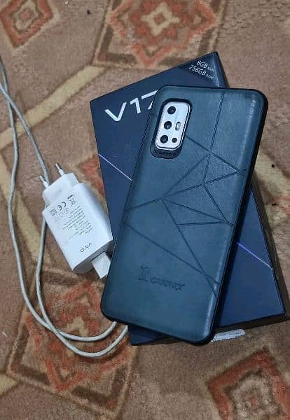 03407851889 vivo v17 12GB/256GB Snapdragon 720G superamoled 48mpselfie 6