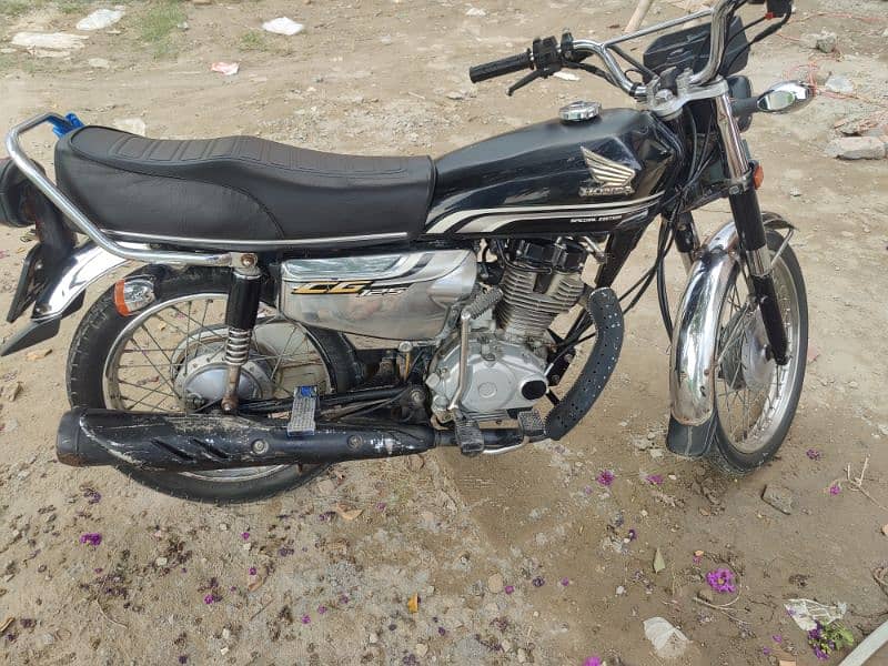 Honda 125 special addition 1