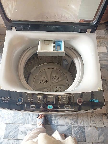 fully automatic 8.5kg haier washing machine Model number (HWM85-826) 1