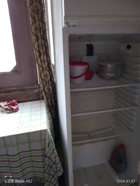 Indesit fridge for sale 3