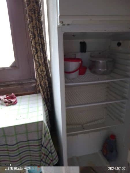 Indesit fridge for sale 6