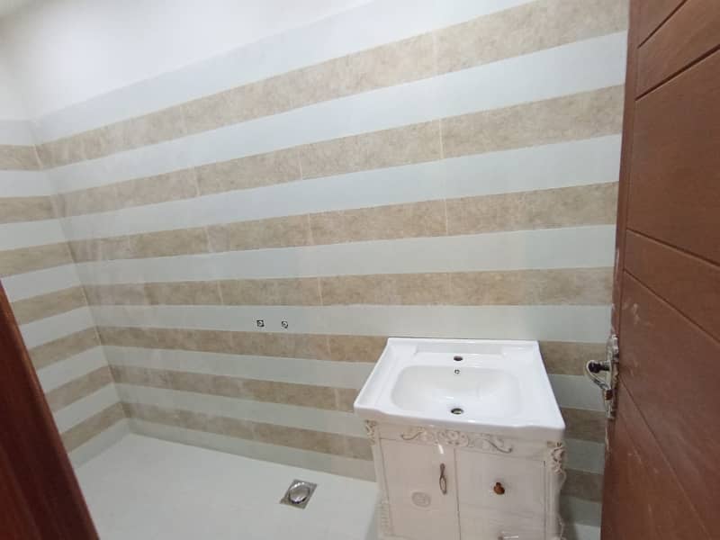 Ideal 1 Kanal House Available In Cantt, Cantt 2