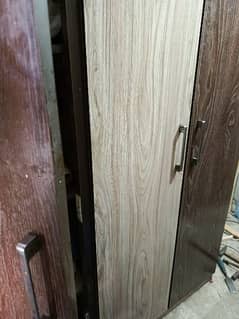 3  door full lasani wood pe bnai hue almari cupboard