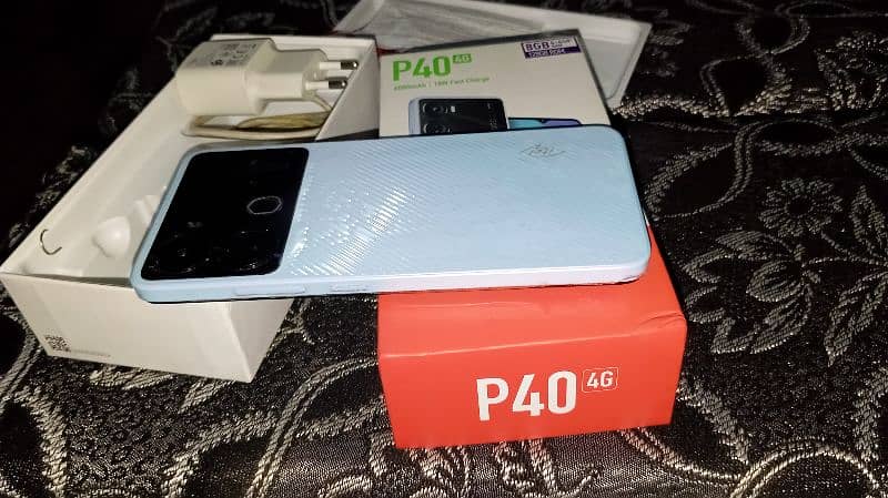 ITEL P40 Condition 10/10 & Box with Charger mobile all ok 0