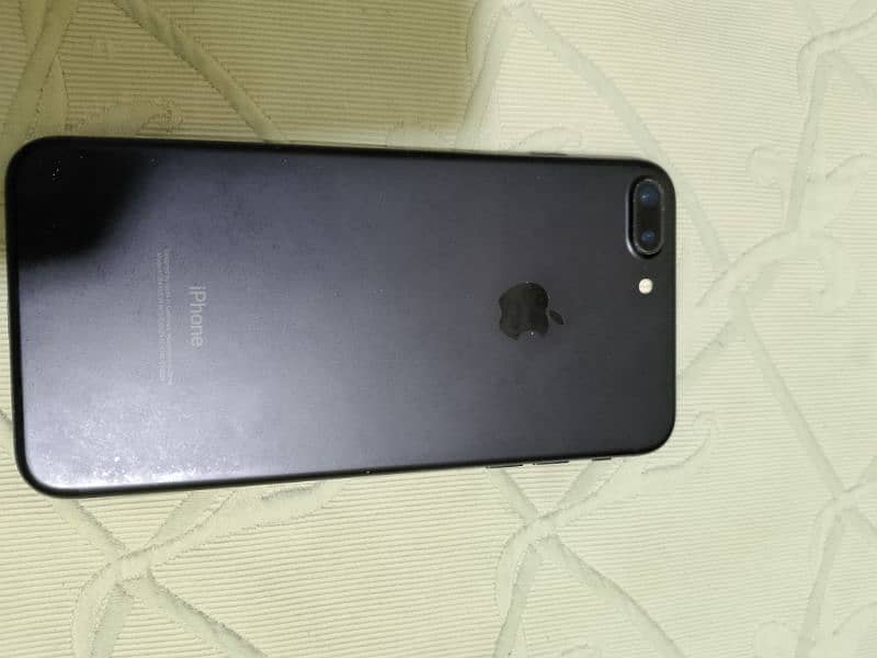 iphone 7+ pta 128gb all ok 10/10 condition with box and charger 1