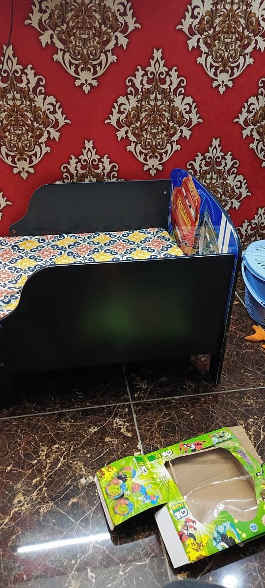 *Kids bed /kids car bed/Kids bed AVAILABLE * final price 4